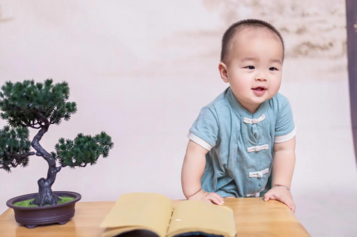 西宁宝宝脸上小白点